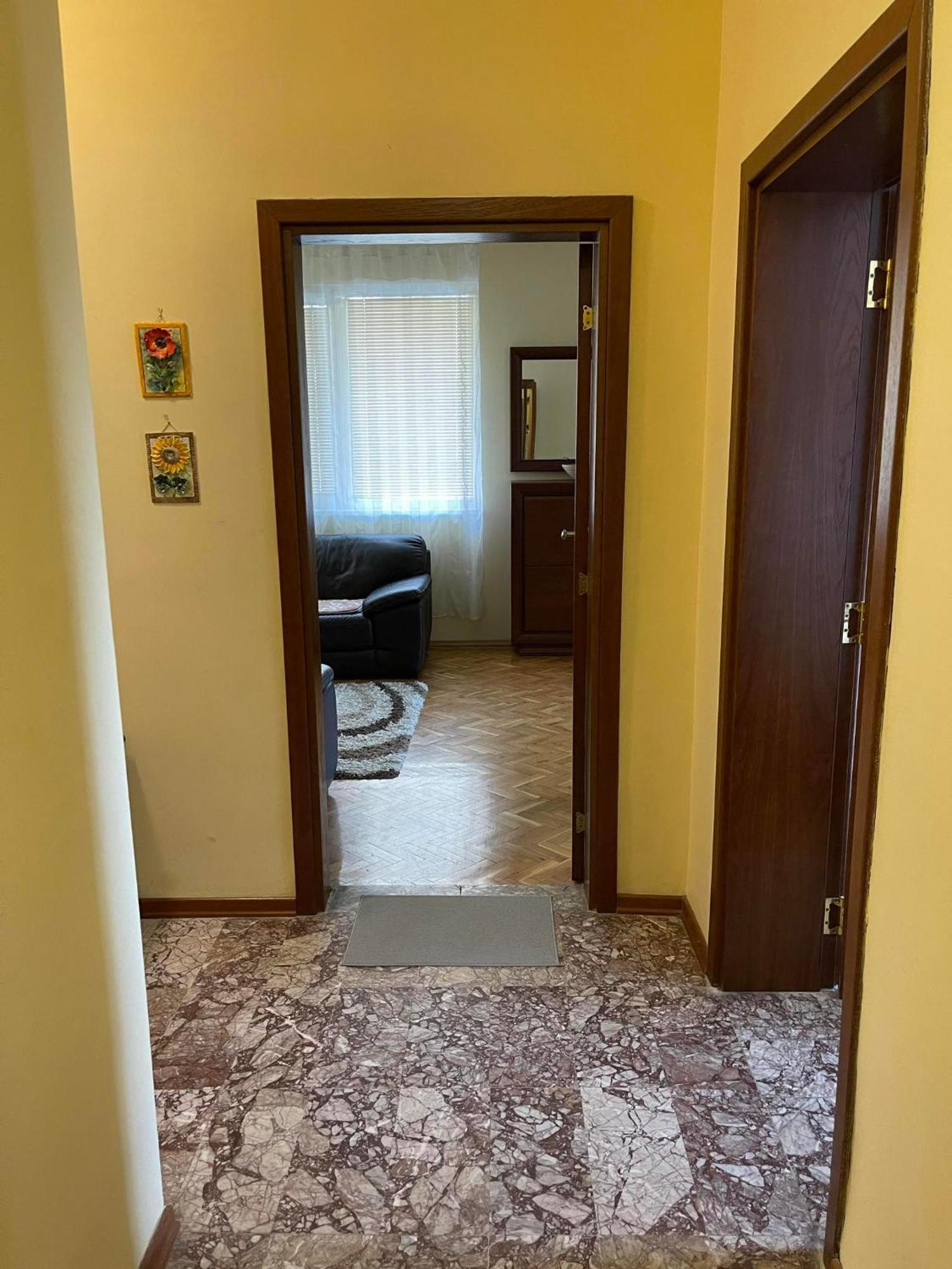 Sunny Cozy Flat In The Centre, Close To Beach, 4 Rooms, 105Sqm Varna Extérieur photo