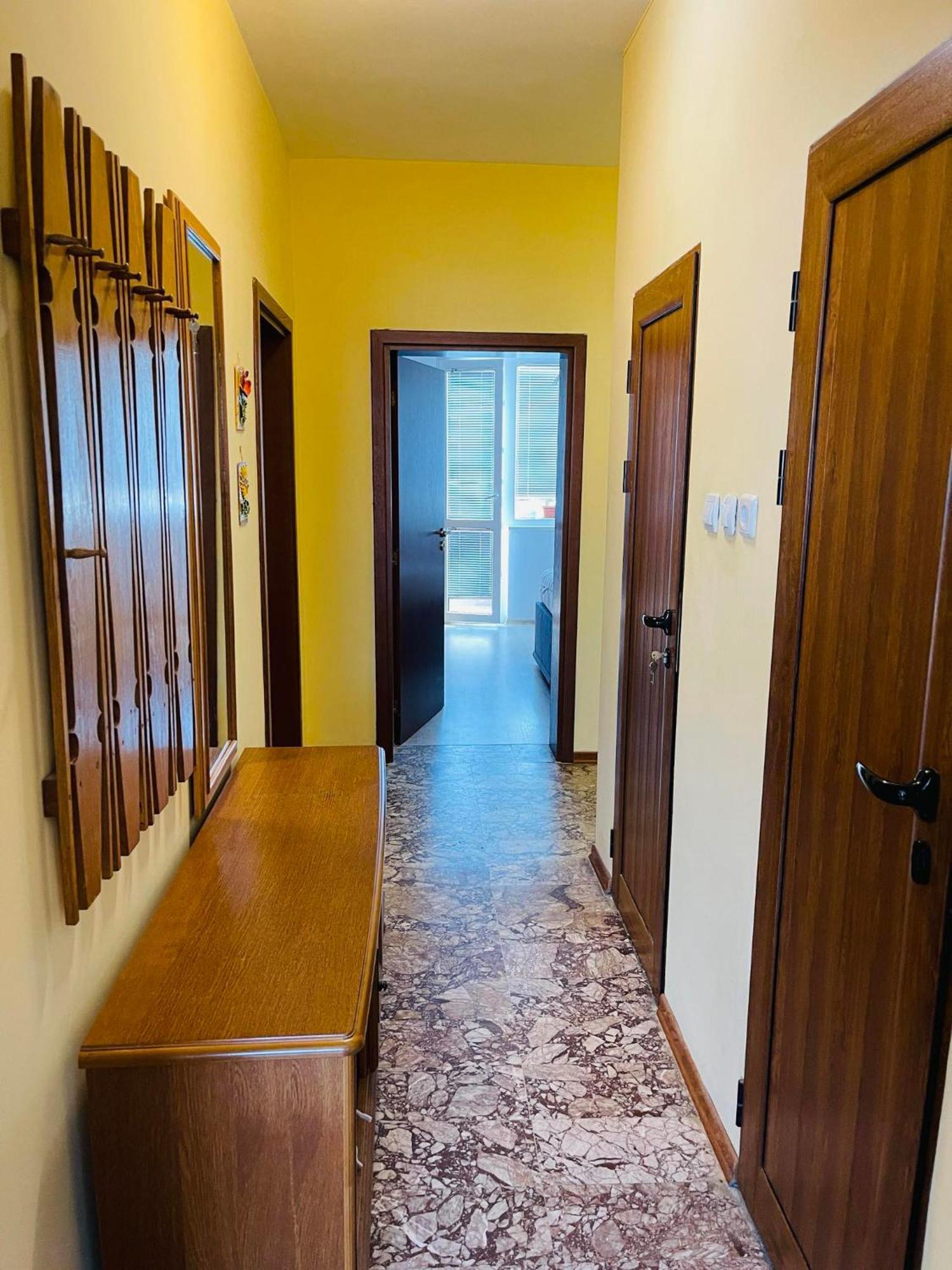 Sunny Cozy Flat In The Centre, Close To Beach, 4 Rooms, 105Sqm Varna Extérieur photo